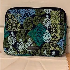 Vera Bradley tablet zippered sleeve